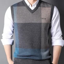 New OUKU Men's 100% Wool Sweater Vest Knit Check Pattern Plaid V Neck Knitwear Elegant School Formal Clothing Apparel Spring Fall Dark Green Light Grey S M L