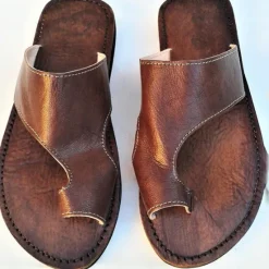 Clearance OUKU Men's Brown Faux Leather Toe Loop Sandals with Hand-Stitched Details - Vintage Style Slip-On Summer Footwear