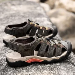 OUKU Men's Outdoor Hiking Sandals - Breathable Closed-Toe Design, Adjustable Lace-Up Straps, Anti-Slip Sole, Comfortable Summer Footwear for Trekking and Camping