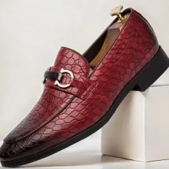 Online OUKU Men's Red Crocodile-Embossed Faux Leather Loafers – Luxury Slip-On Shoes with Sleek Metal Buckle Accent for Formal and Business Wear